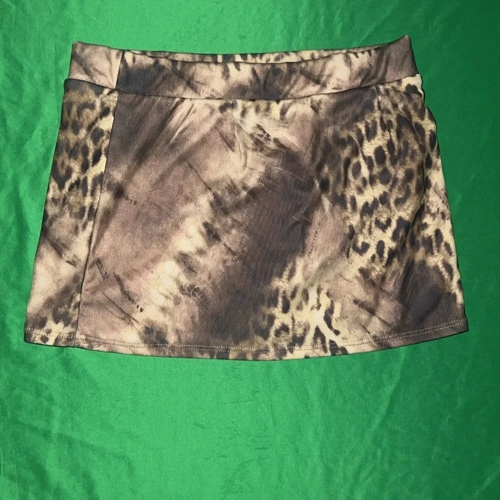Urban Outfitters Y2K style Mini Leopard Print Skirt with Side Slit size Small